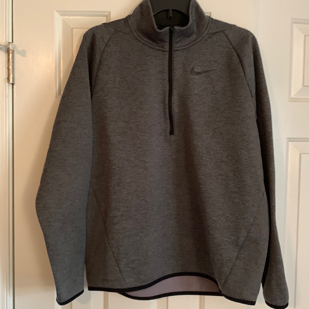 NIKE Men's Medium Dri Fit 1/4 zip Grey Pullover
